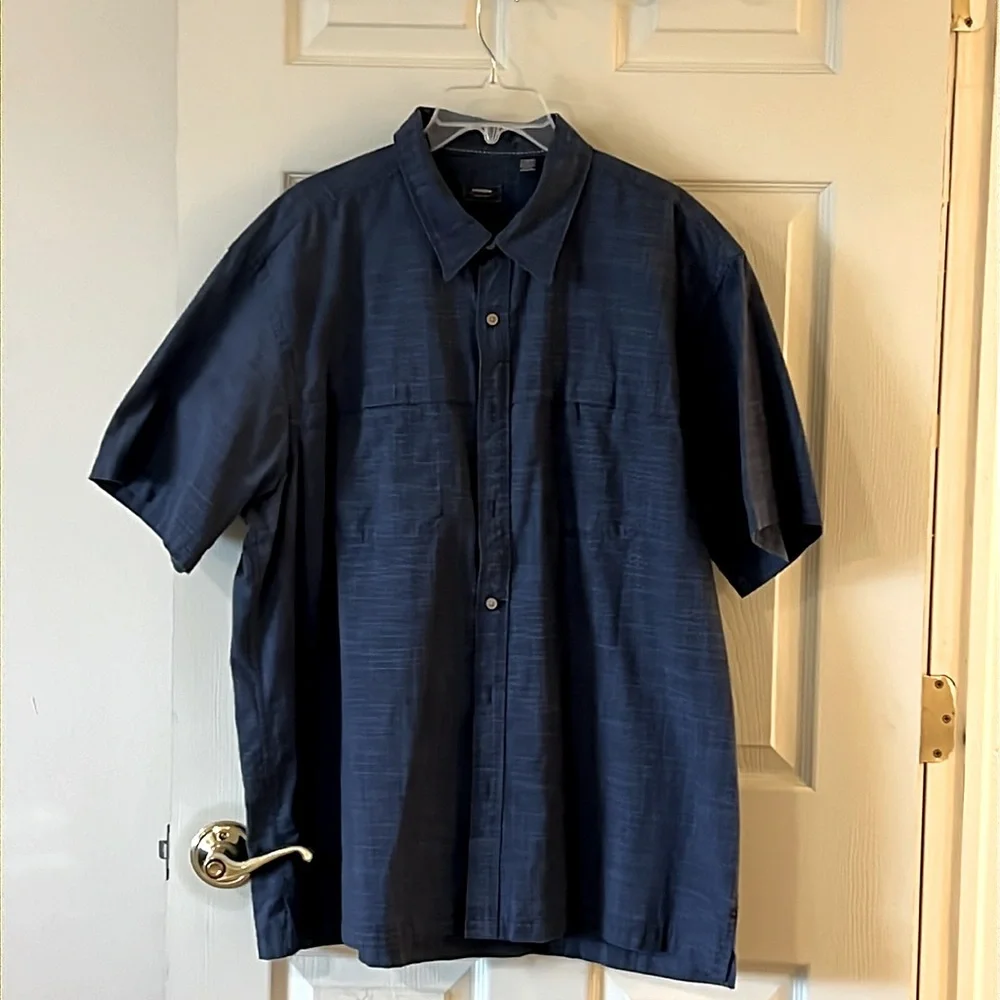 EUC Men’s short sleeve Arrow shirt. - Picture 1 of 3